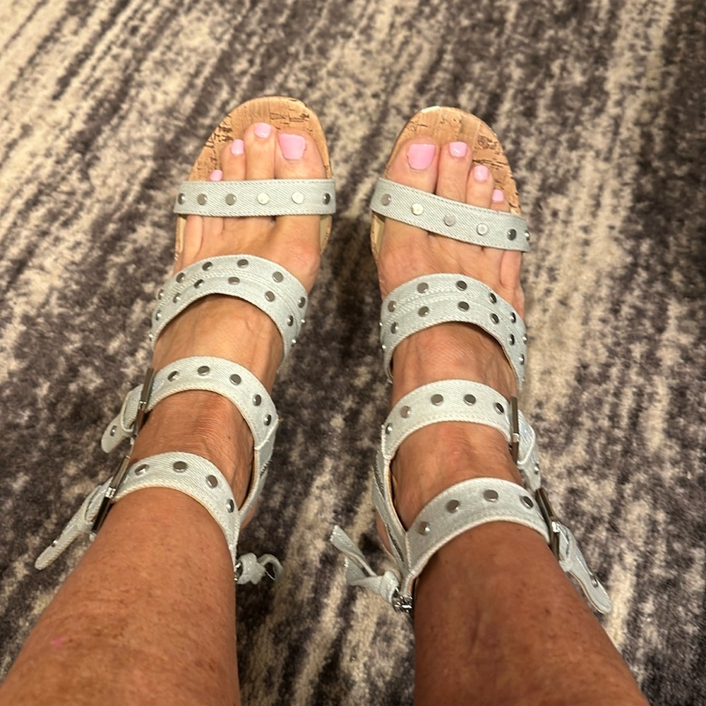 Dolce vita sandals